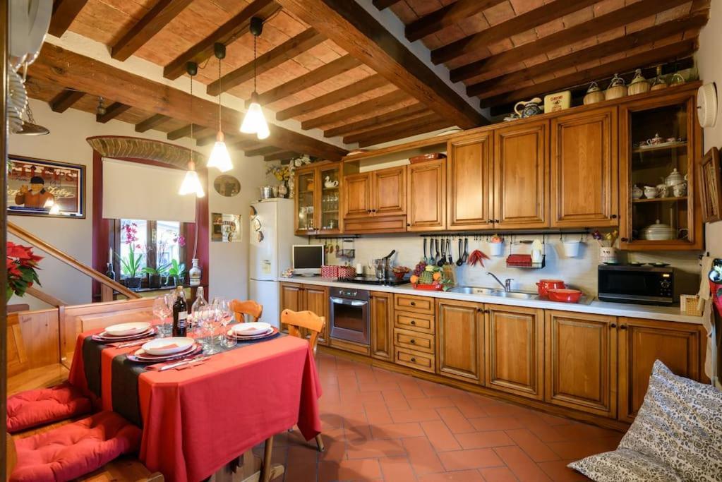 Villa "Corte De' Baldi" Ortignano Raggiolo Exterior photo